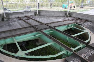 写真：旧国鉄武豊港駅転車台