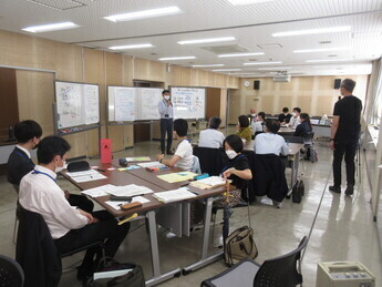 写真：令和3年度第2回たけとよみらい会議の様子